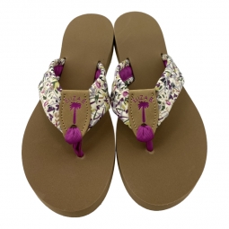 Daisy Field with Wildberry Stamp & Toe Ribbon